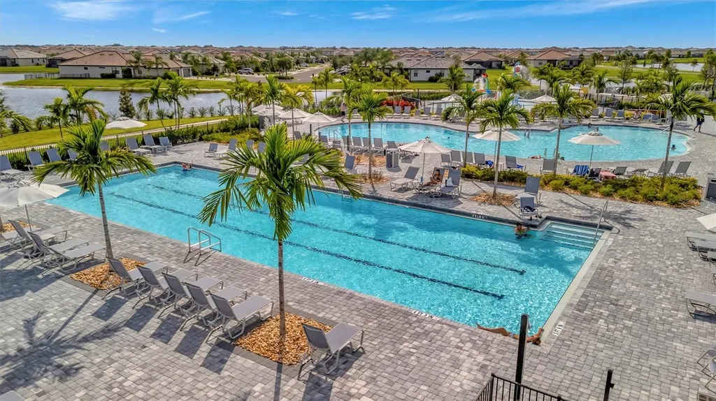 5317 Coral Reef Way Bradenton FL 34211