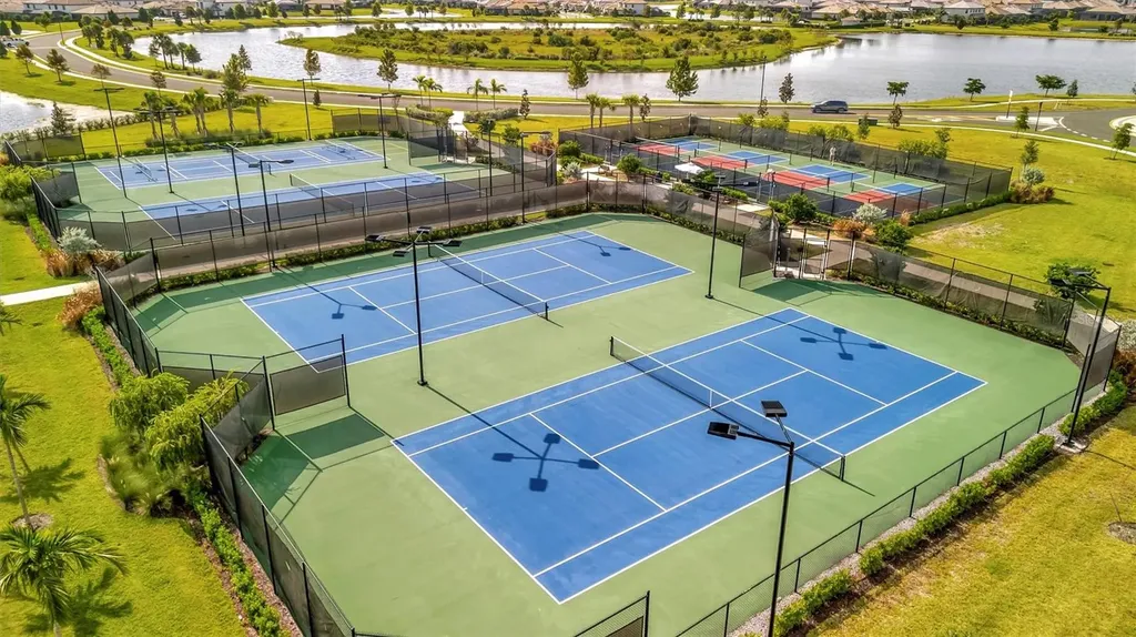 5317 Coral Reef Way Bradenton FL 34211