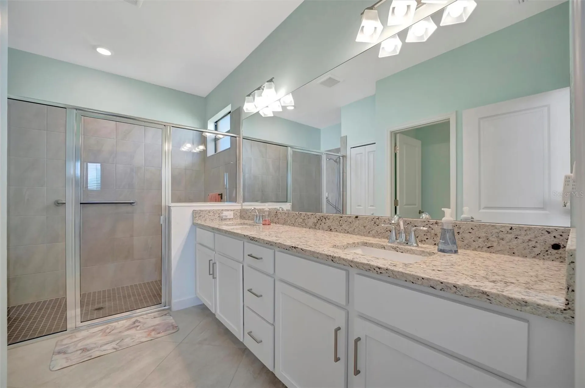 5317 Coral Reef Way Bradenton FL 34211