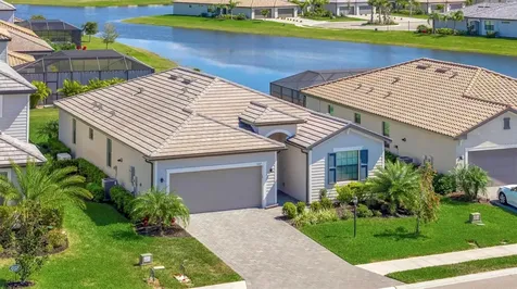 5317 Coral Reef Way Bradenton FL 34211