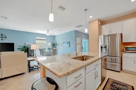 5317 Coral Reef Way Bradenton FL 34211