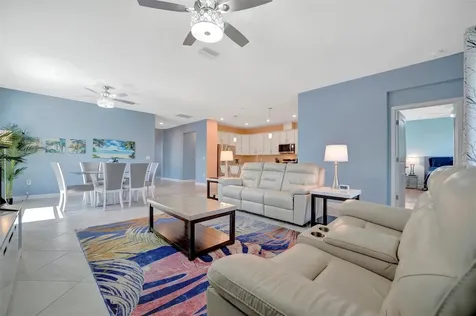 5317 Coral Reef Way Bradenton FL 34211
