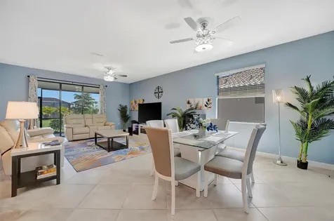 5317 Coral Reef Way Bradenton FL 34211