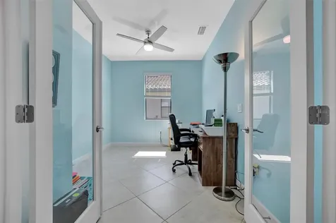5317 Coral Reef Way Bradenton FL 34211
