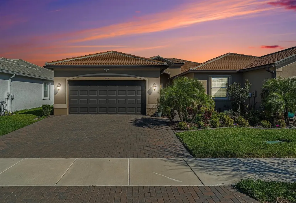 4775 Avila Lakes Drive Wimauma FL 33598