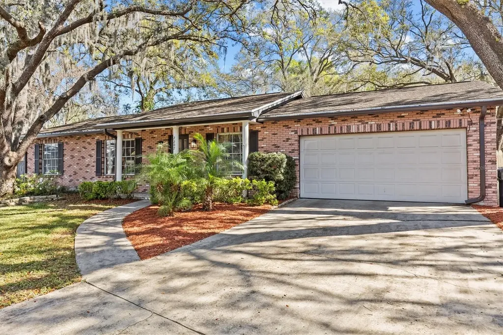 2207 Boxwood Way Brandon FL 33511