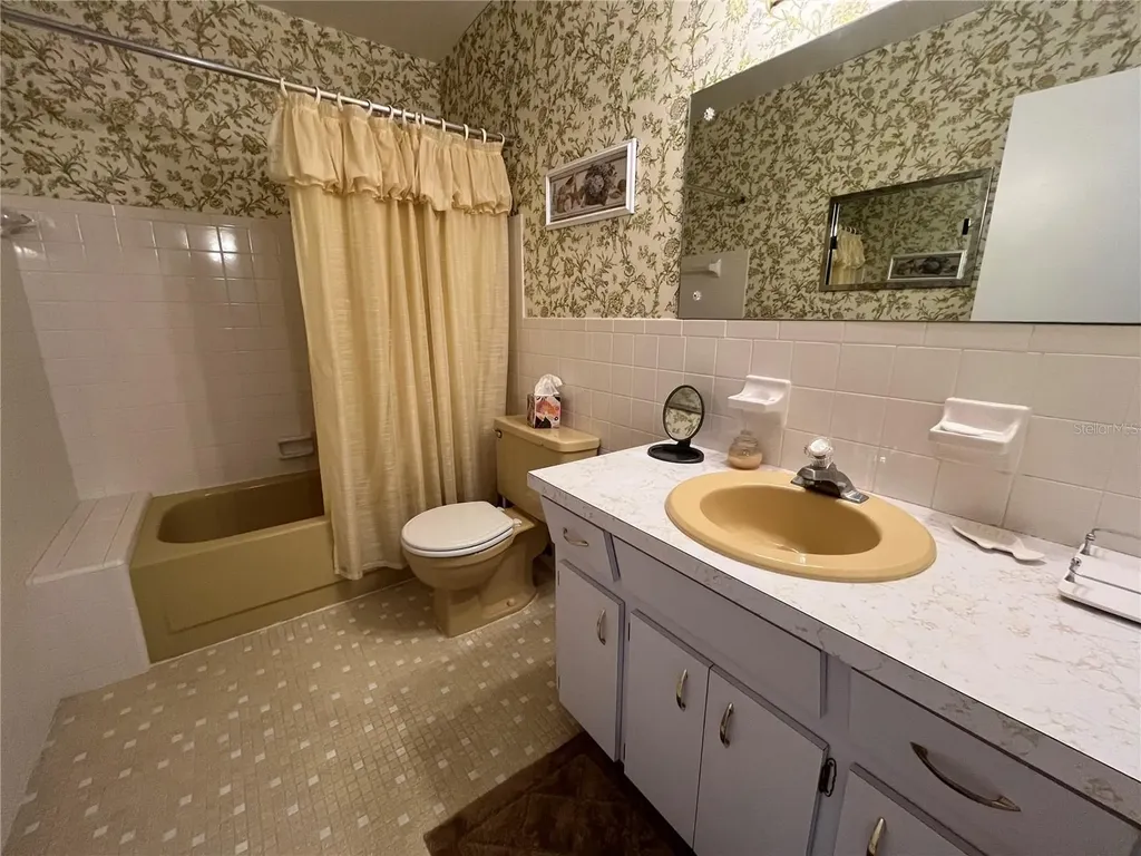 2431 Franciscan Drive Clearwater FL 33763