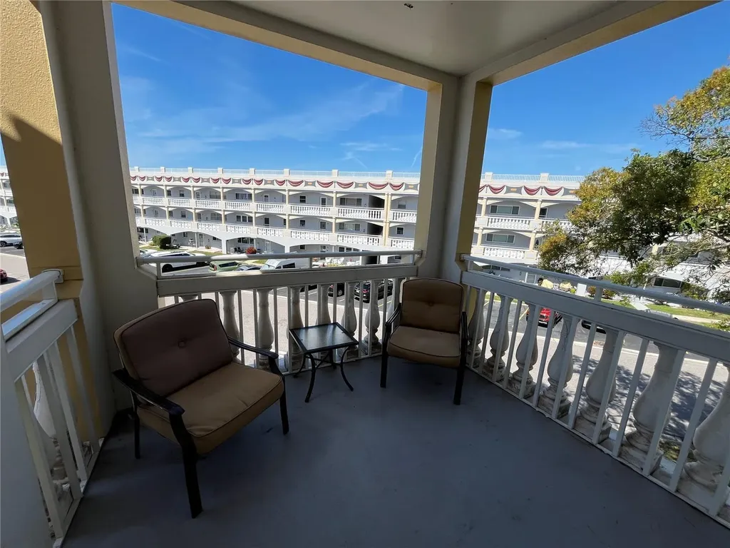 2431 Franciscan Drive Clearwater FL 33763