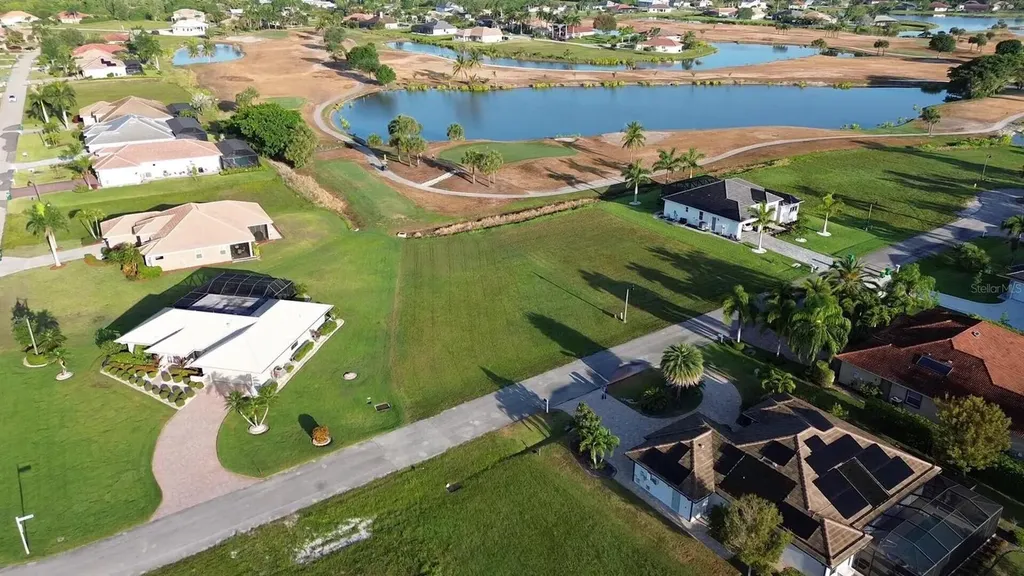 18001 Bluewater Drive Naples FL 34114