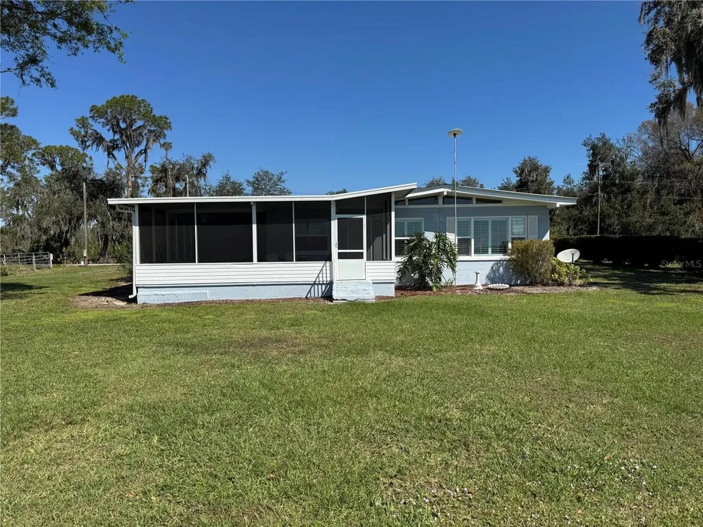 2263 Lake Reedy Boulevard N Frostproof FL 33843