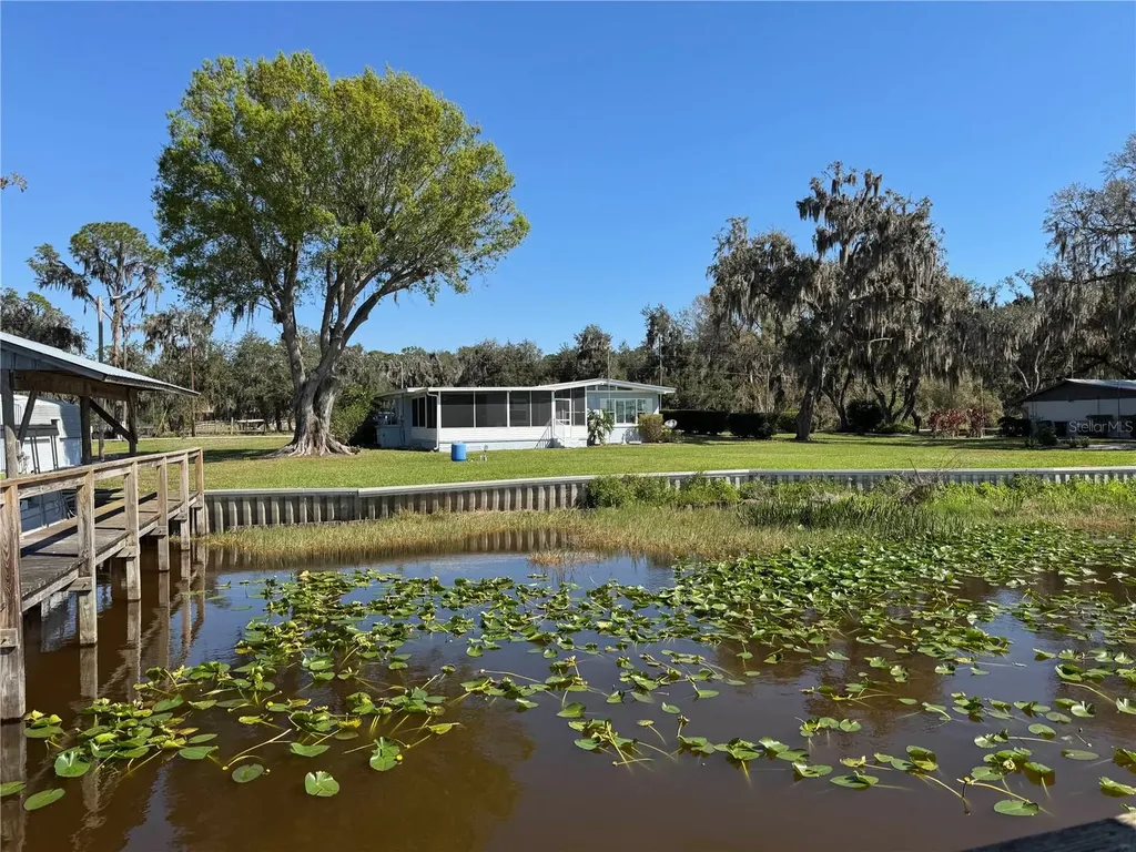 2263 Lake Reedy Boulevard N Frostproof FL 33843