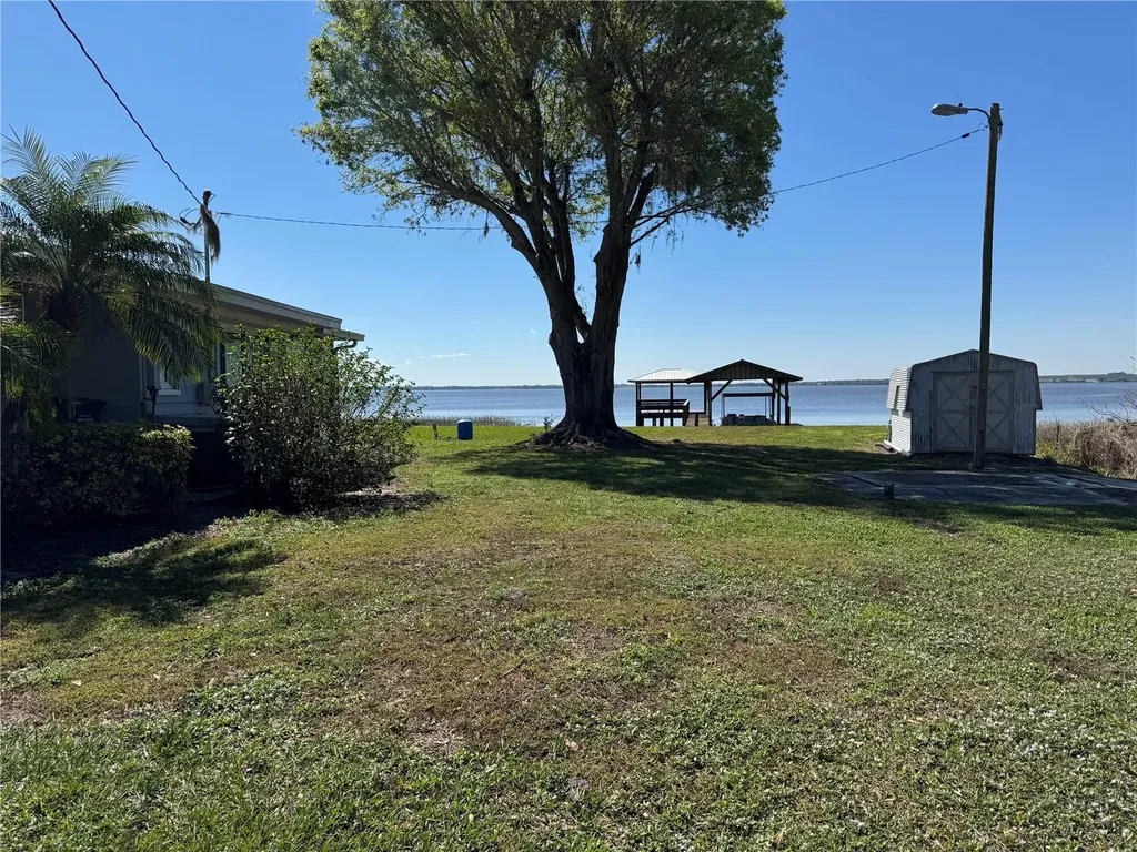 2263 Lake Reedy Boulevard N Frostproof FL 33843