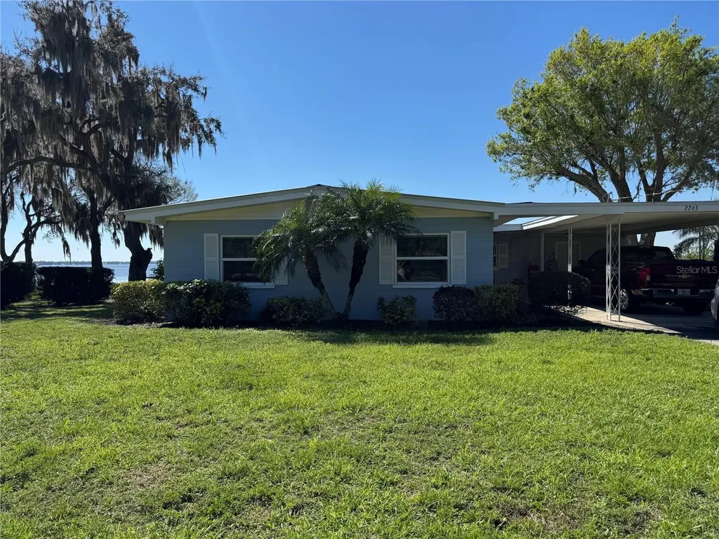 2263 Lake Reedy Boulevard N Frostproof FL 33843