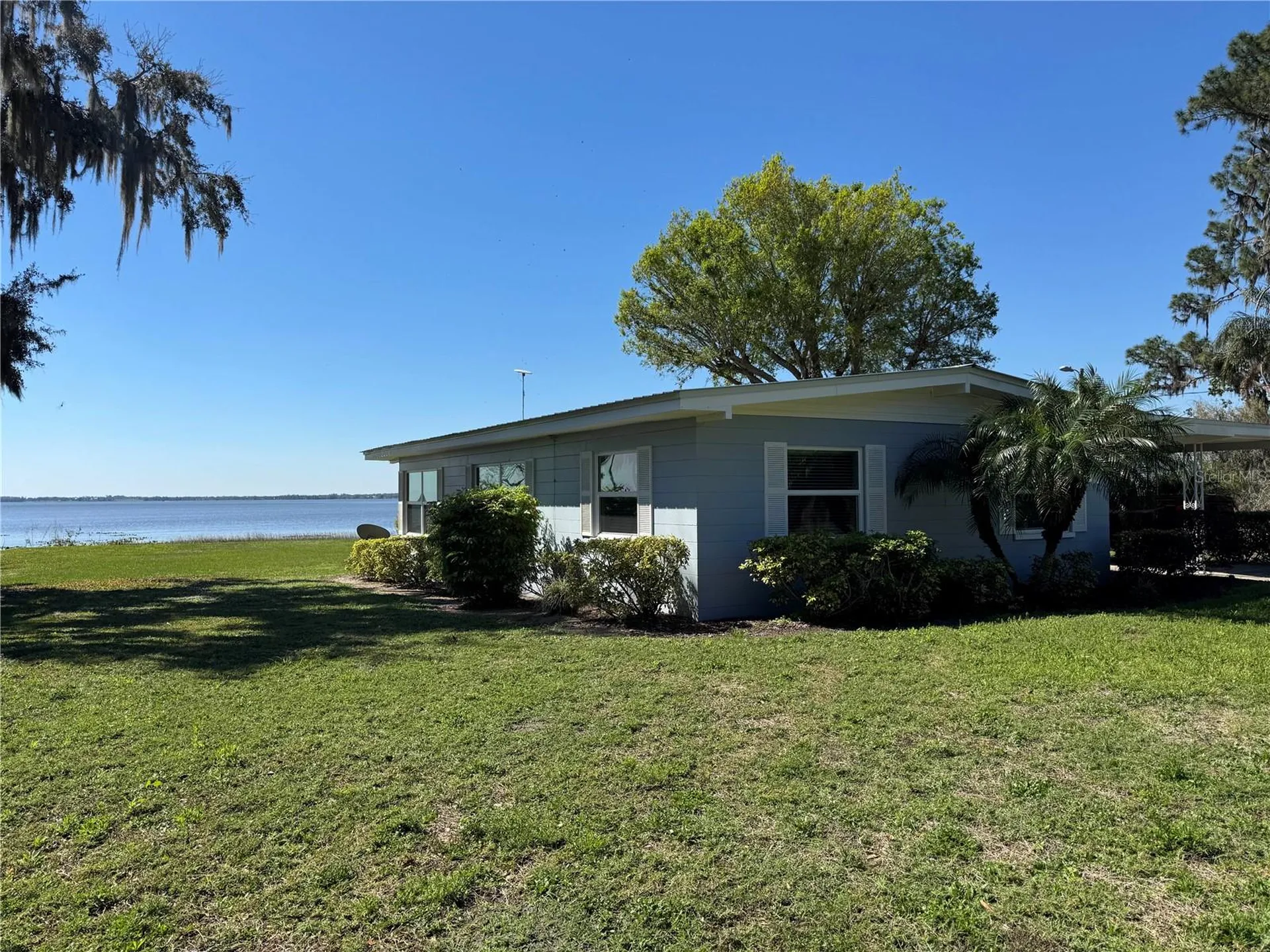 2263 Lake Reedy Boulevard N Frostproof FL 33843