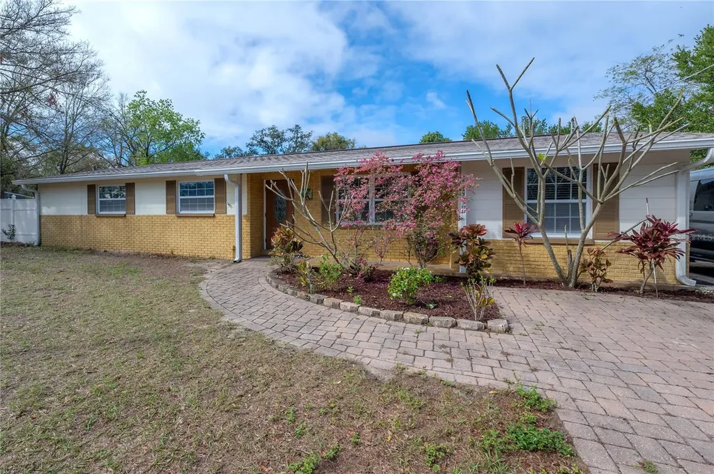 9618 N 55th Street Temple Terrace FL 33617