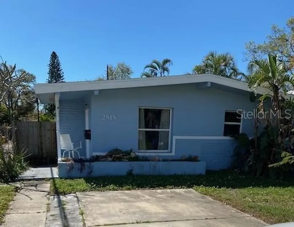 2818 15th Avenue N St Petersburg FL 33713