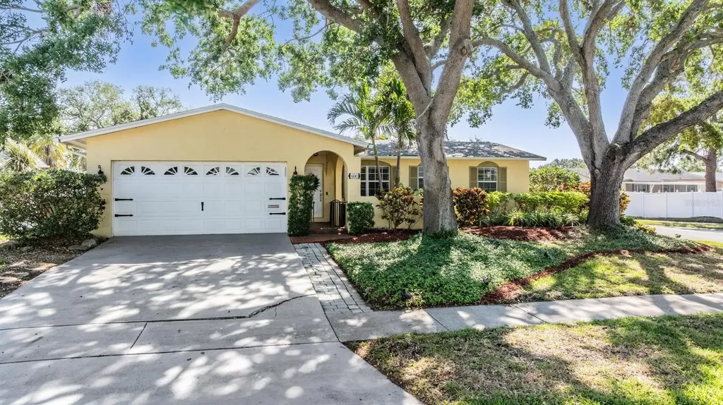 6041 16th Lane NE St Petersburg FL 33703