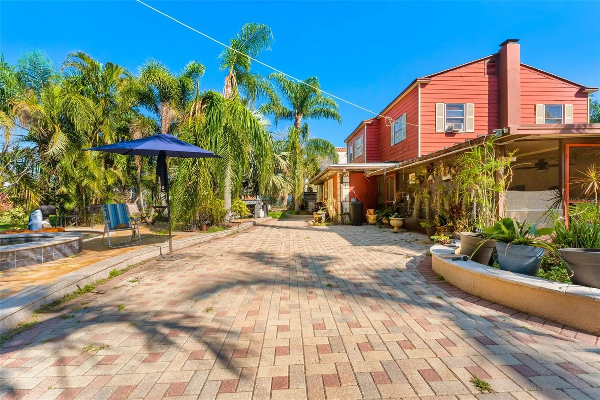 681 Jasmine Way S St Petersburg FL 33705