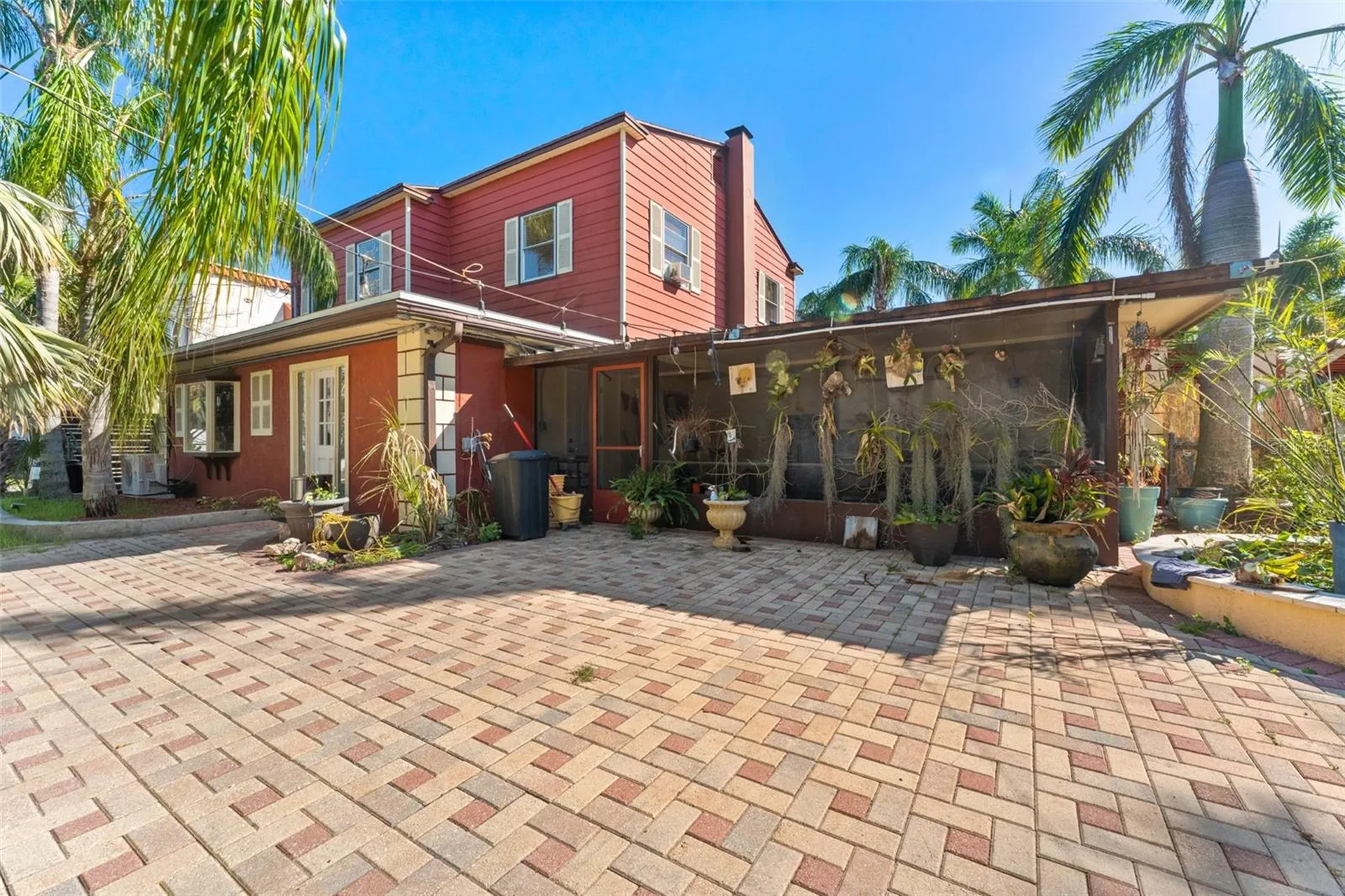 681 Jasmine Way S St Petersburg FL 33705