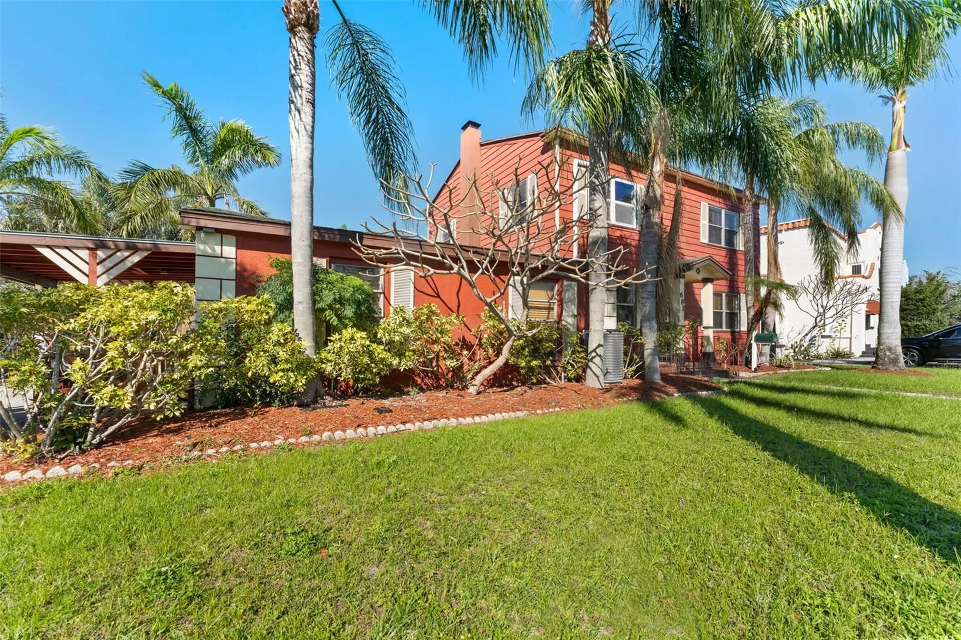 681 Jasmine Way S St Petersburg FL 33705