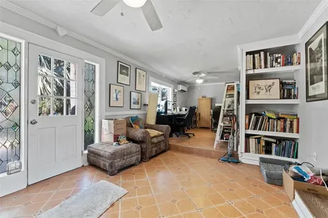 681 Jasmine Way S St Petersburg FL 33705