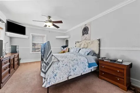 681 Jasmine Way S St Petersburg FL 33705