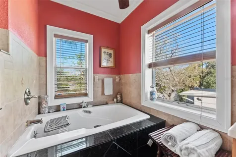 681 Jasmine Way S St Petersburg FL 33705