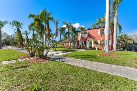 681 Jasmine Way S St Petersburg FL 33705