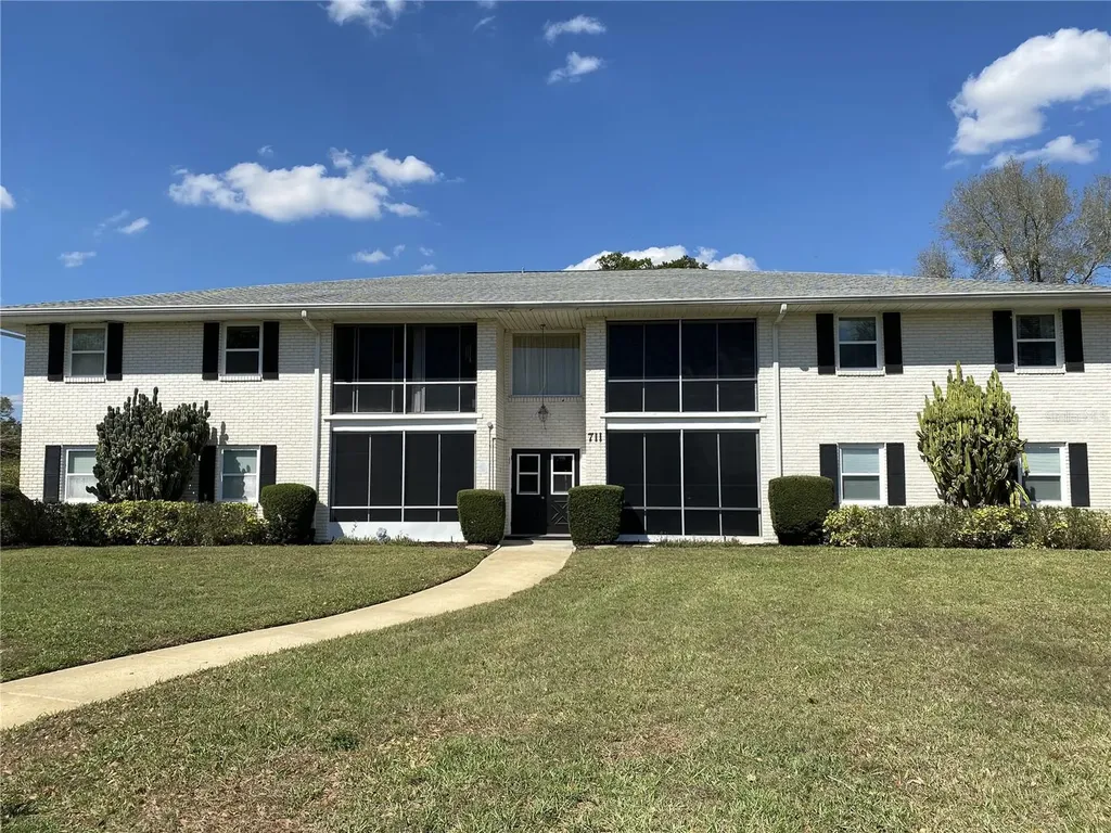 711 Springer Drive Lake Wales FL 33853