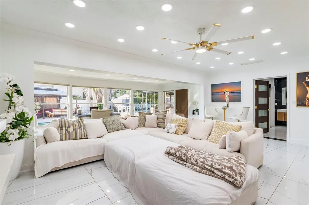 1772 Indian Rocks Road S Largo FL 33774