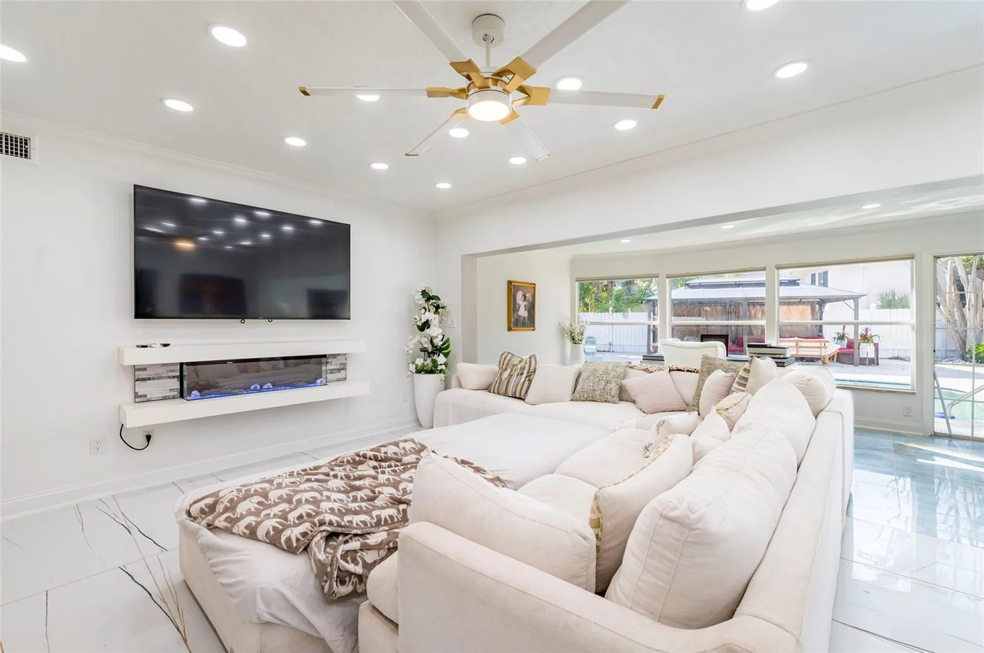 1772 Indian Rocks Road S Largo FL 33774