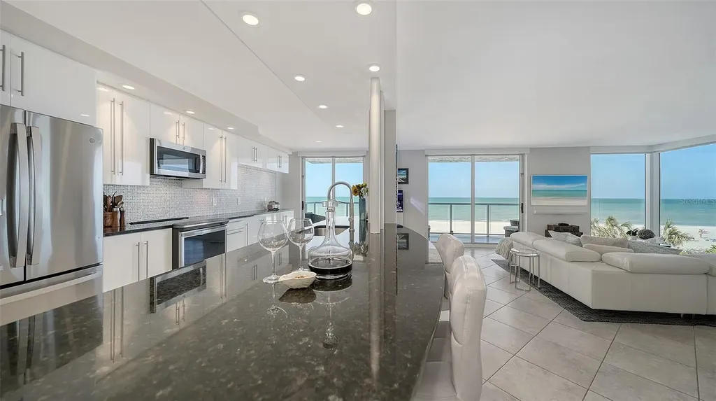 2425 Gulf Of Mexico Drive Longboat Key FL 34228