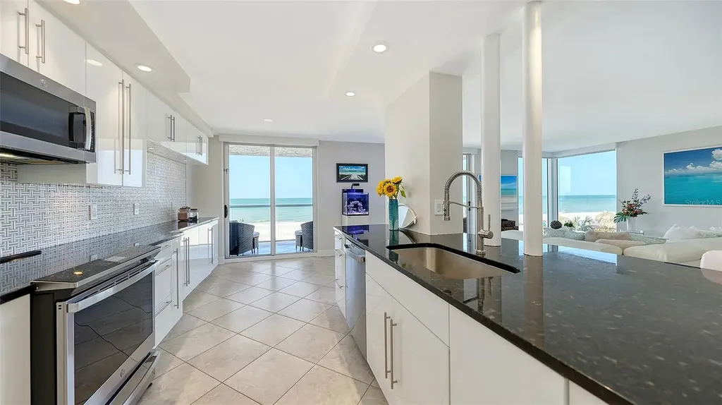 2425 Gulf Of Mexico Drive Longboat Key FL 34228