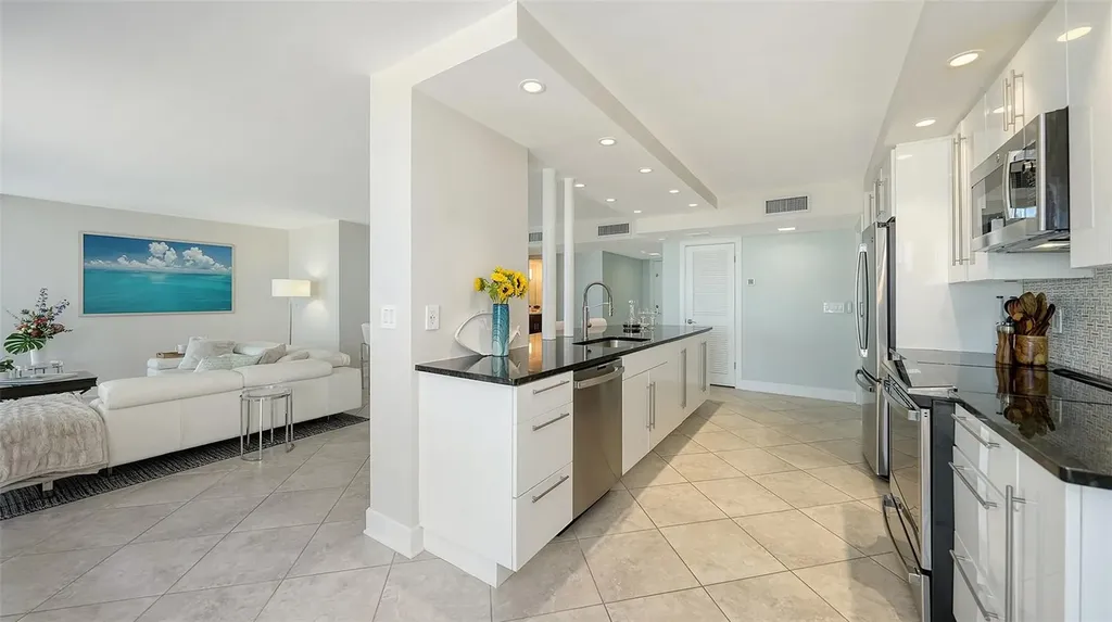 2425 Gulf Of Mexico Drive Longboat Key FL 34228