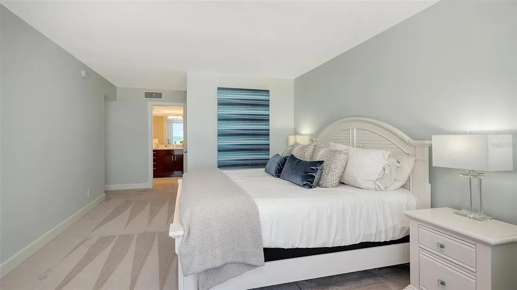 2425 Gulf Of Mexico Drive Longboat Key FL 34228