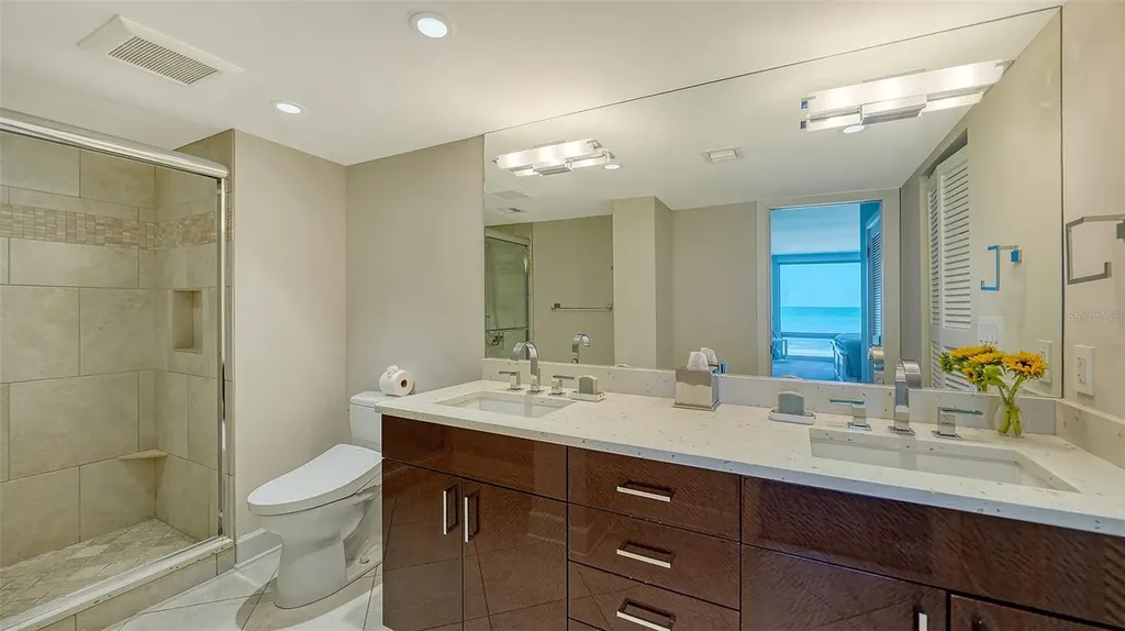 2425 Gulf Of Mexico Drive Longboat Key FL 34228