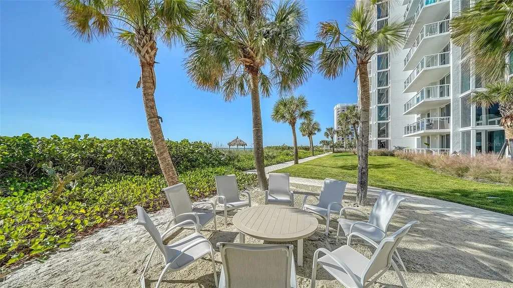 2425 Gulf Of Mexico Drive Longboat Key FL 34228