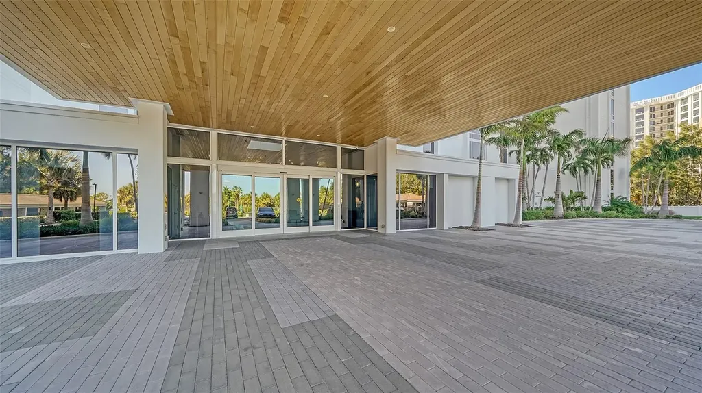 2425 Gulf Of Mexico Drive Longboat Key FL 34228
