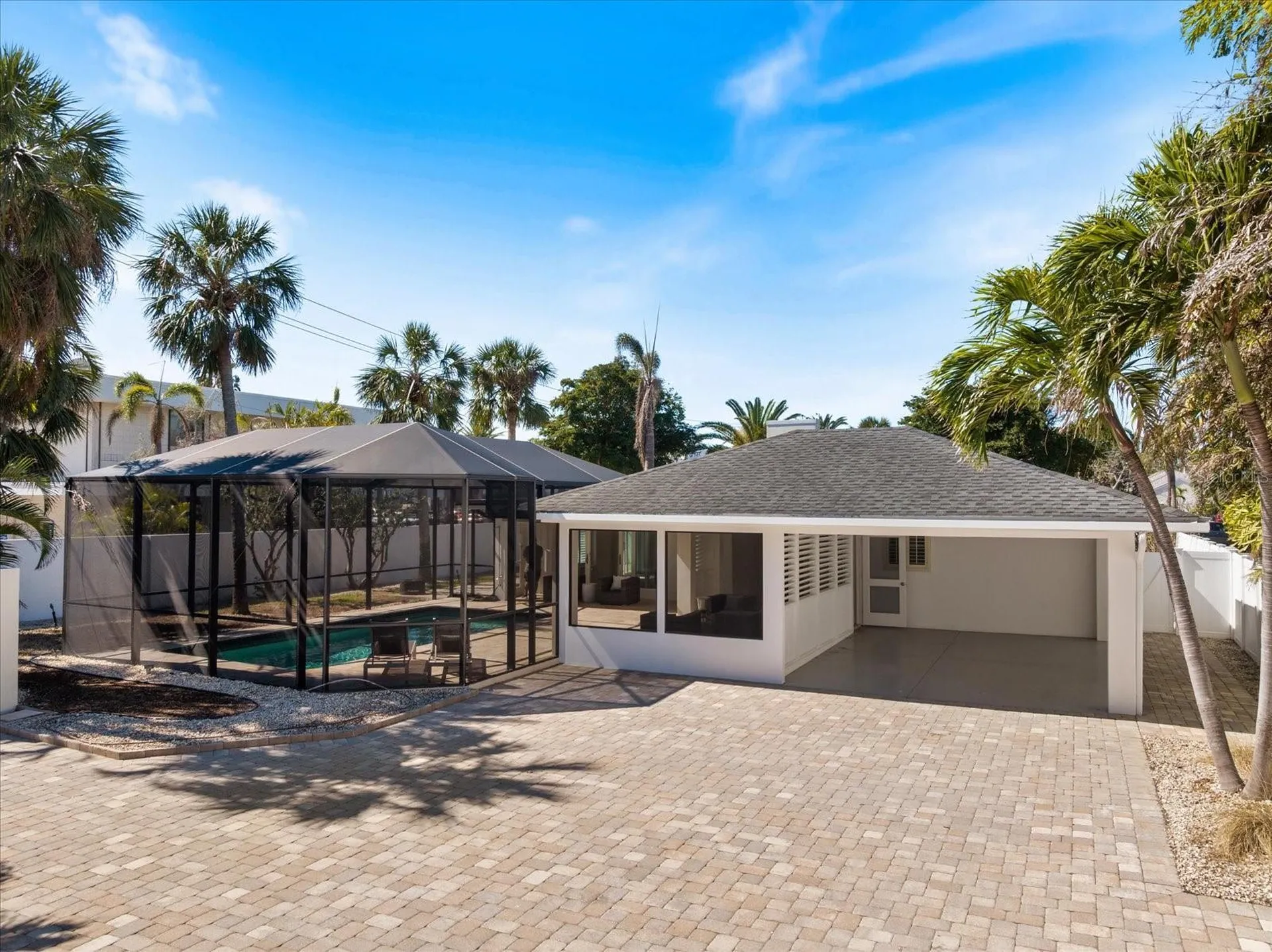 106 N Boulevard Of The Presidents Sarasota FL 34236