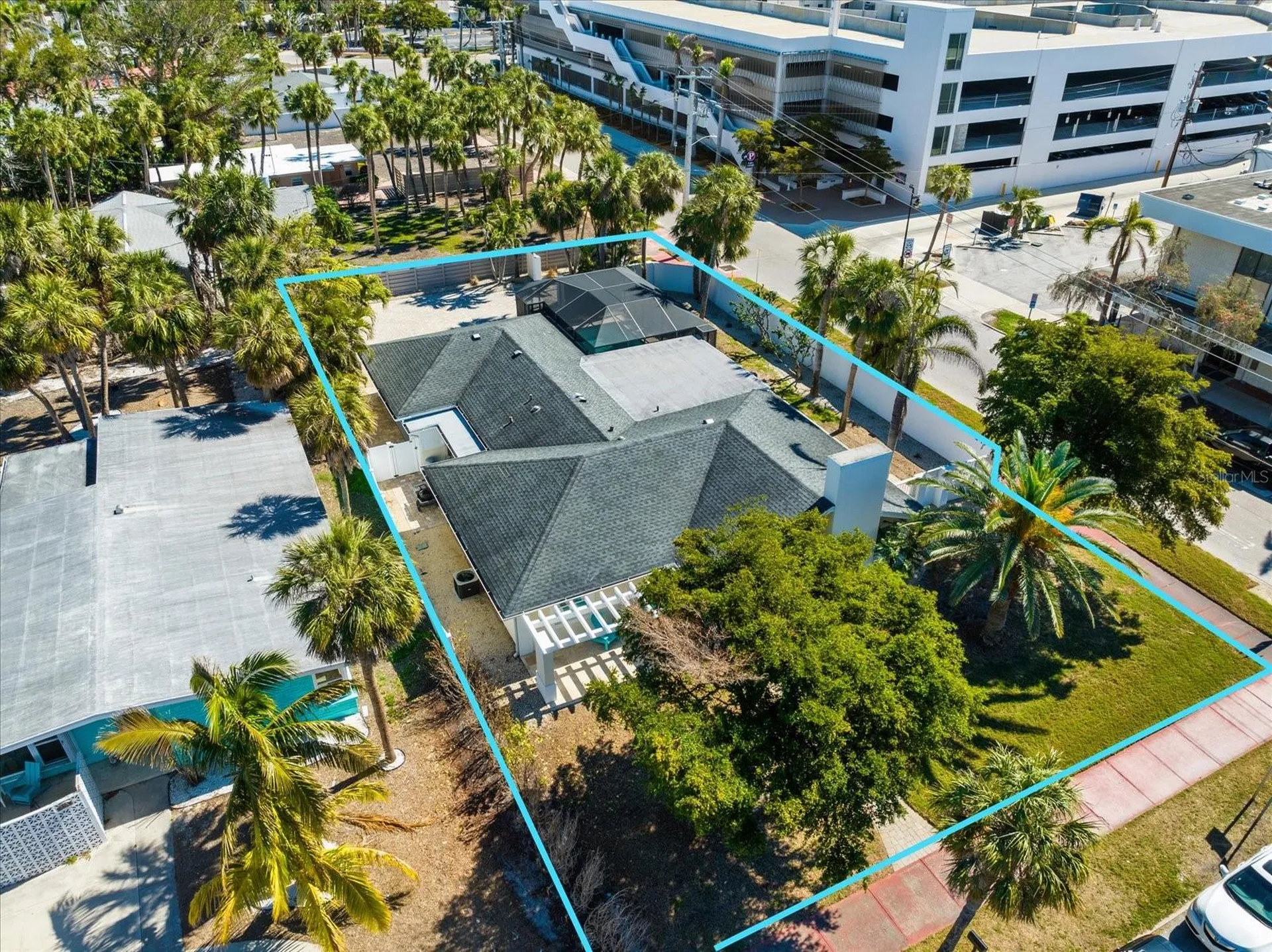 106 N Boulevard Of The Presidents Sarasota FL 34236