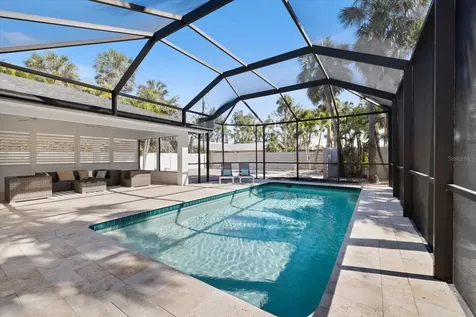 106 N Boulevard Of The Presidents Sarasota FL 34236