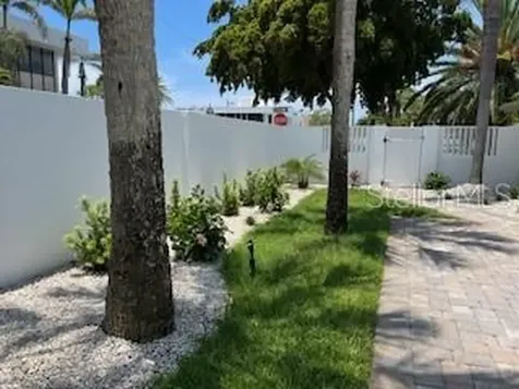 106 N Blvd Of The Presidents Sarasota FL 34236