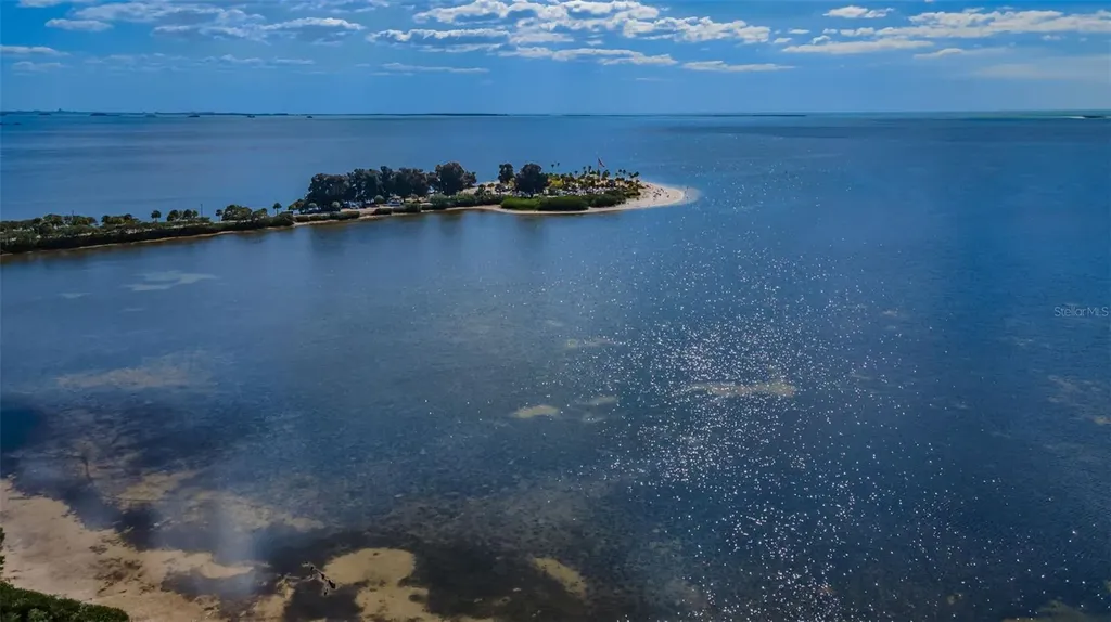 1020 Bowsprit Lane Holiday FL 34691