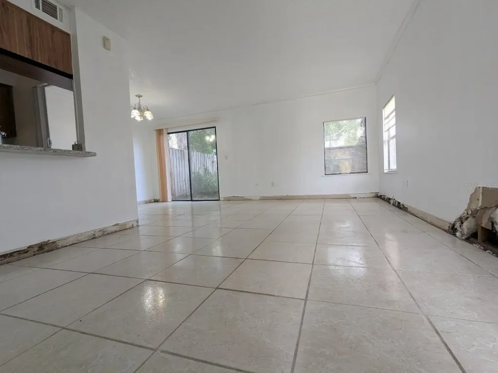12401 Joel Court Tampa FL 33612