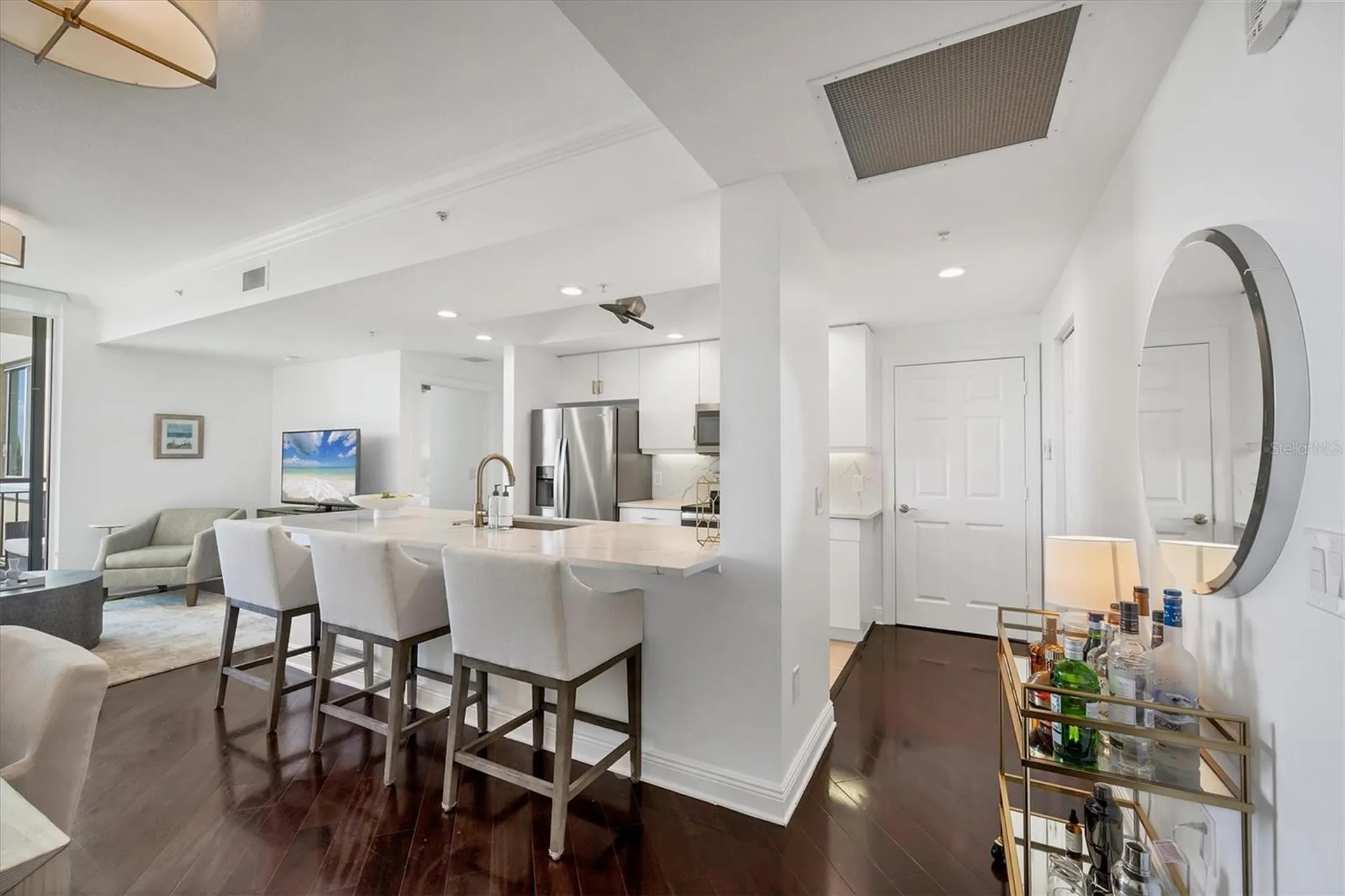 800 N Tamiami Trail Sarasota FL 34236