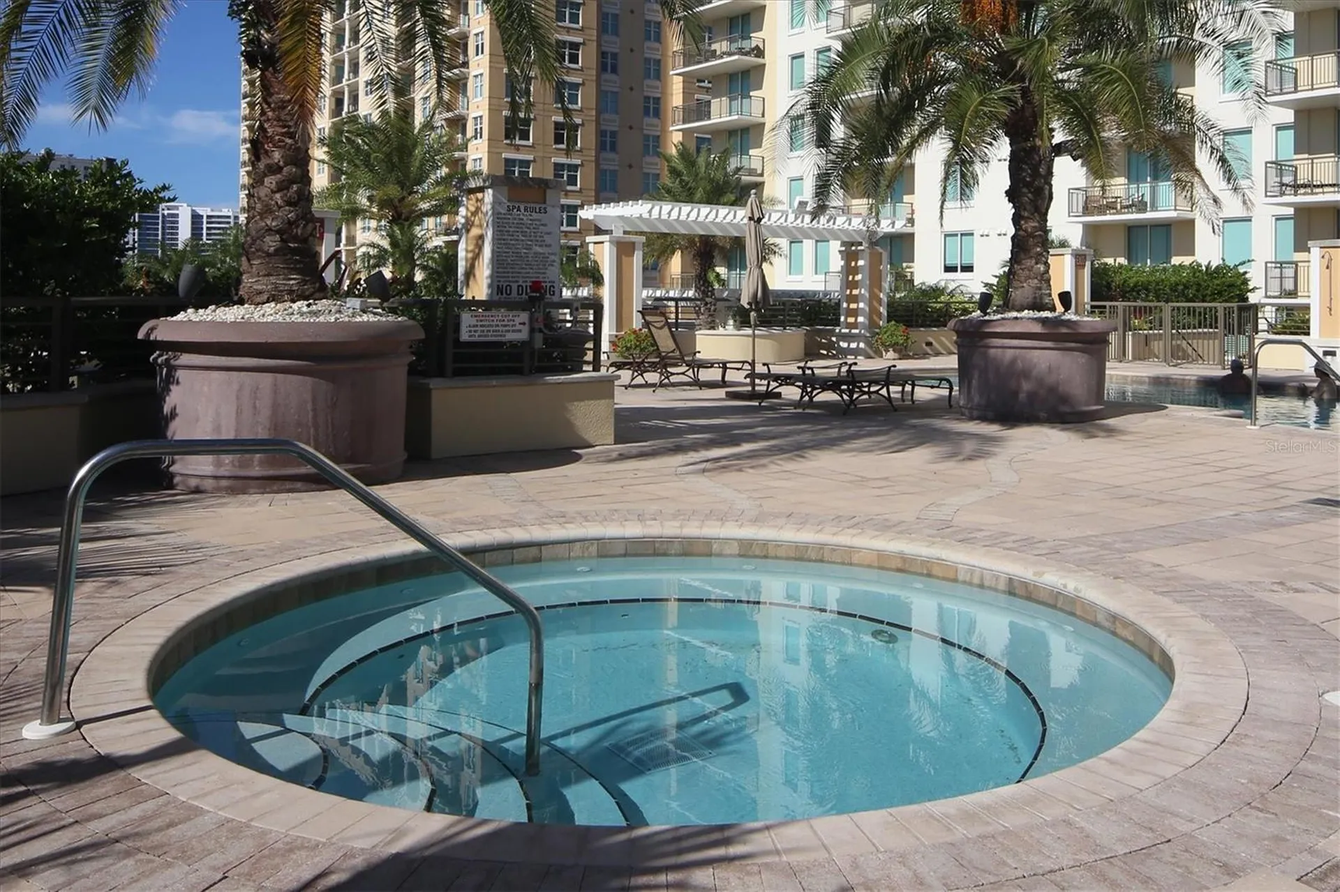 800 N Tamiami Trail Sarasota FL 34236