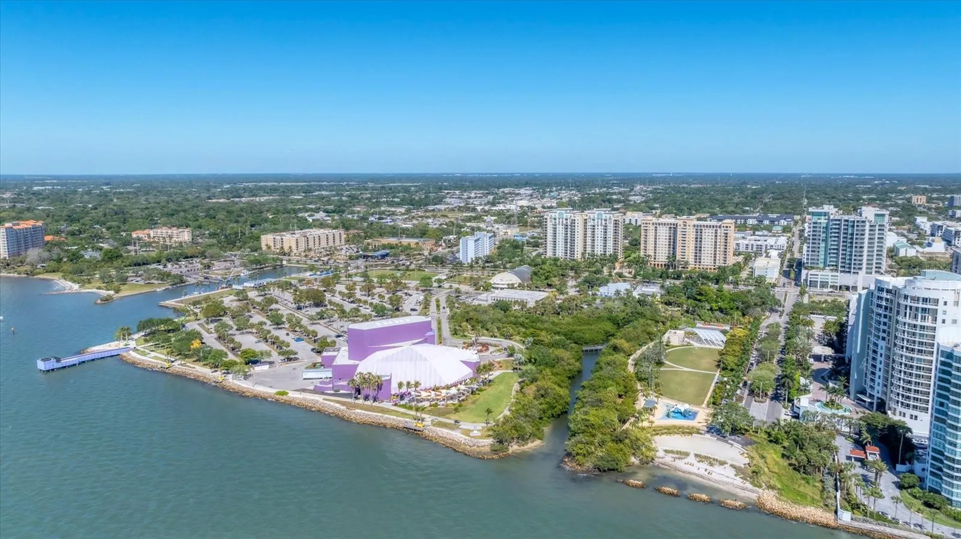 800 N Tamiami Trail Sarasota FL 34236