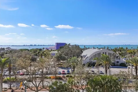 800 N Tamiami Trail Sarasota FL 34236