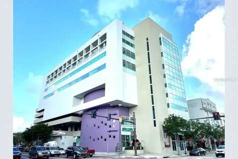 1990 Main Street Sarasota FL 34236