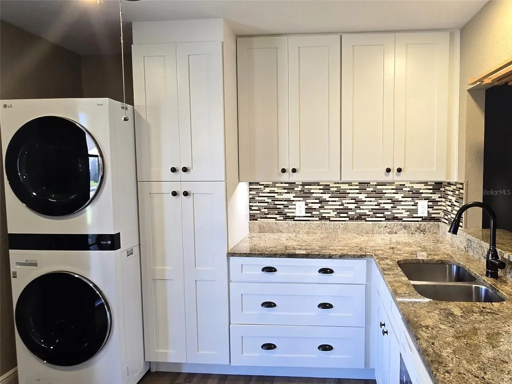 25 Windrush Bay Drive Tarpon Springs FL 34689
